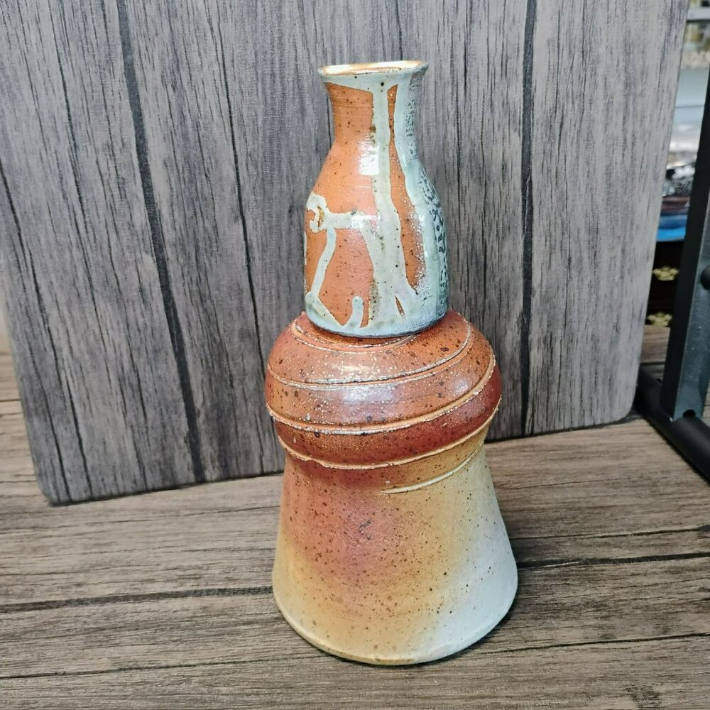 Hand Crafted Pottery Sake Bottle & Cup Set, Rustic Shino Glaze, Artist Signed - Picture 4 of 10